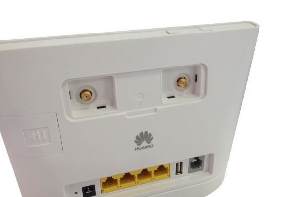 0033599-huawei-b315-4g-wireless-150mbps-lte-gateway-router87D5ECCF-FBB8-7B80-46C4-2394E5DEC85C.jpg